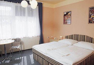 Hotel Stirka Prag Exterior foto